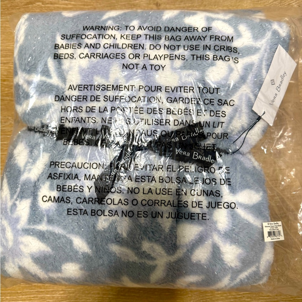 NWT Vera Bradley throw blanket